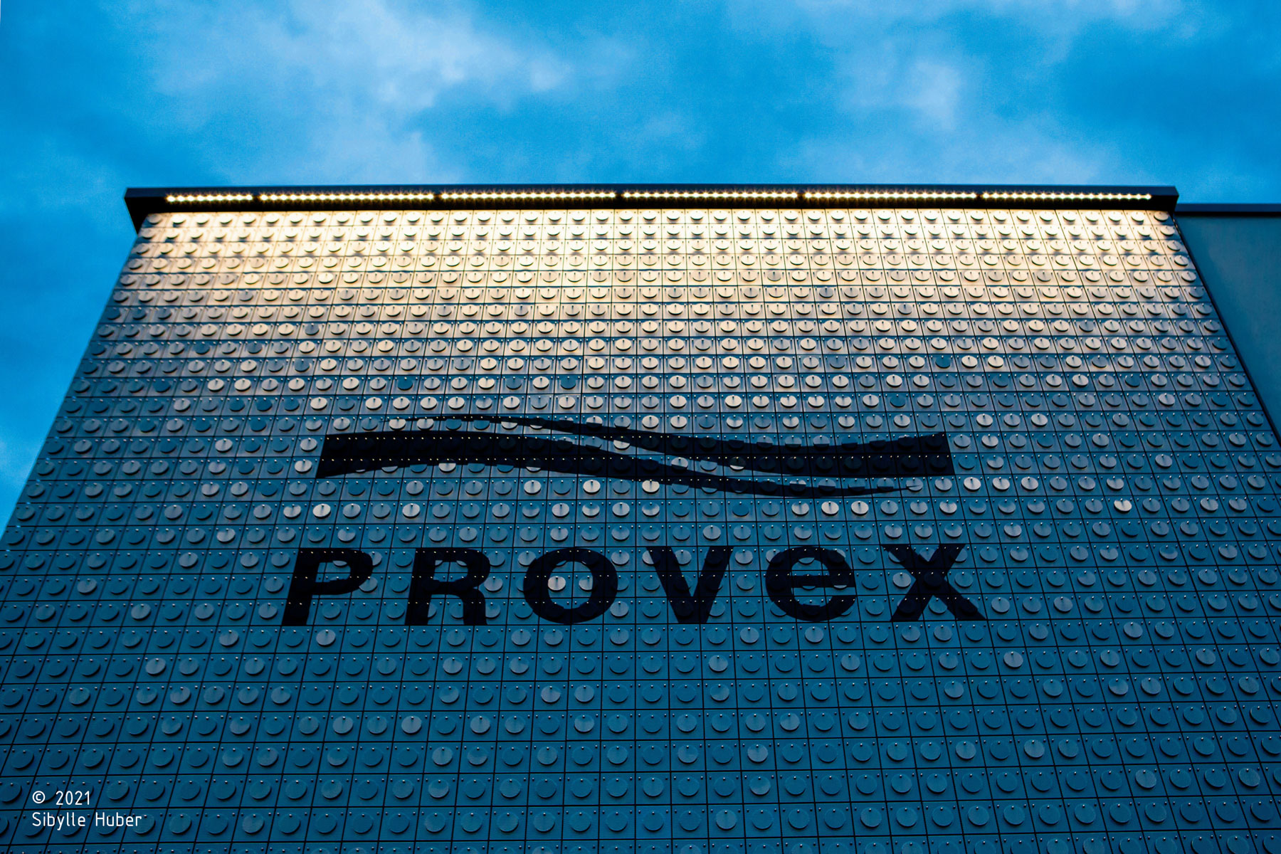 Provex; Brunico; Sede Aziendale; Headquarters; Magazzino; cabine doccia; box cabina doccia; prodotti per la doccia; monovolume architecture + design; architettura Alto Adige; monovolume architetti