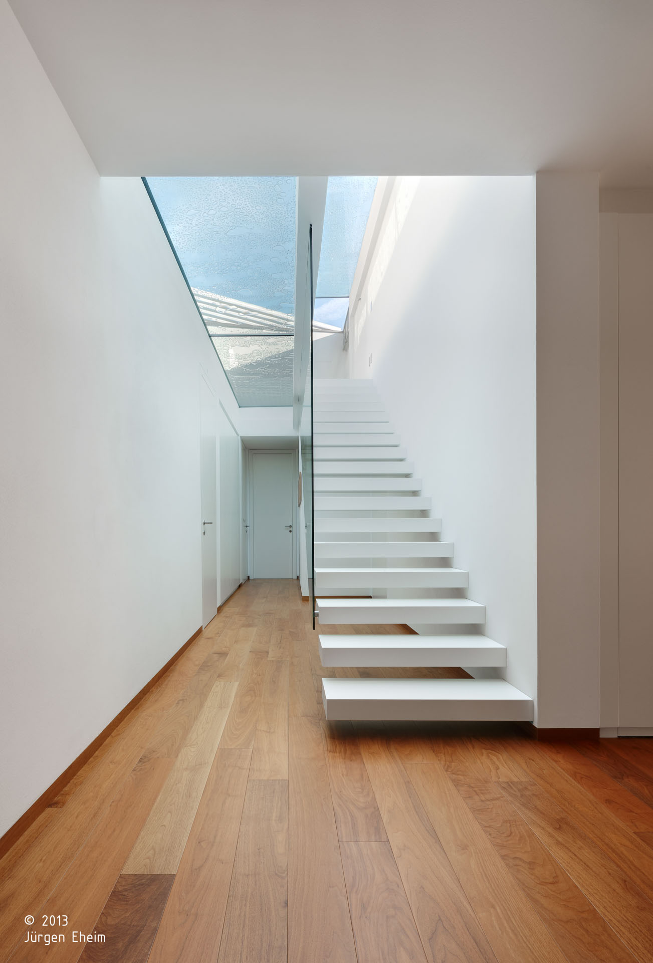Appartamento K; Bolzano; ristrutturazione; interior design; monovolume architecture + design; architettura Alto Adige; Corian, scala Corian, architettura moderna; monovolume architetti