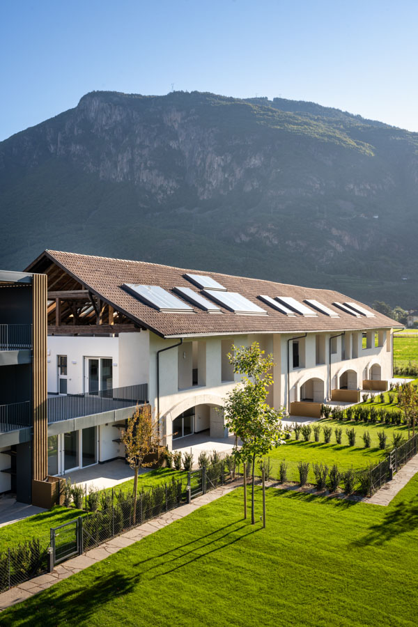 Riel-Il-Fienile; Bolzano; Alto Adige; progetto residenziale; Pohl Immobilien; Fienile; Nuove Costruzioni; Architettura & Paesaggio; Campus; Smart-Home; Parco; Natura; architettura contemporanea; monovolume architecture + design; architettura Alto Adige; monovolume architetti