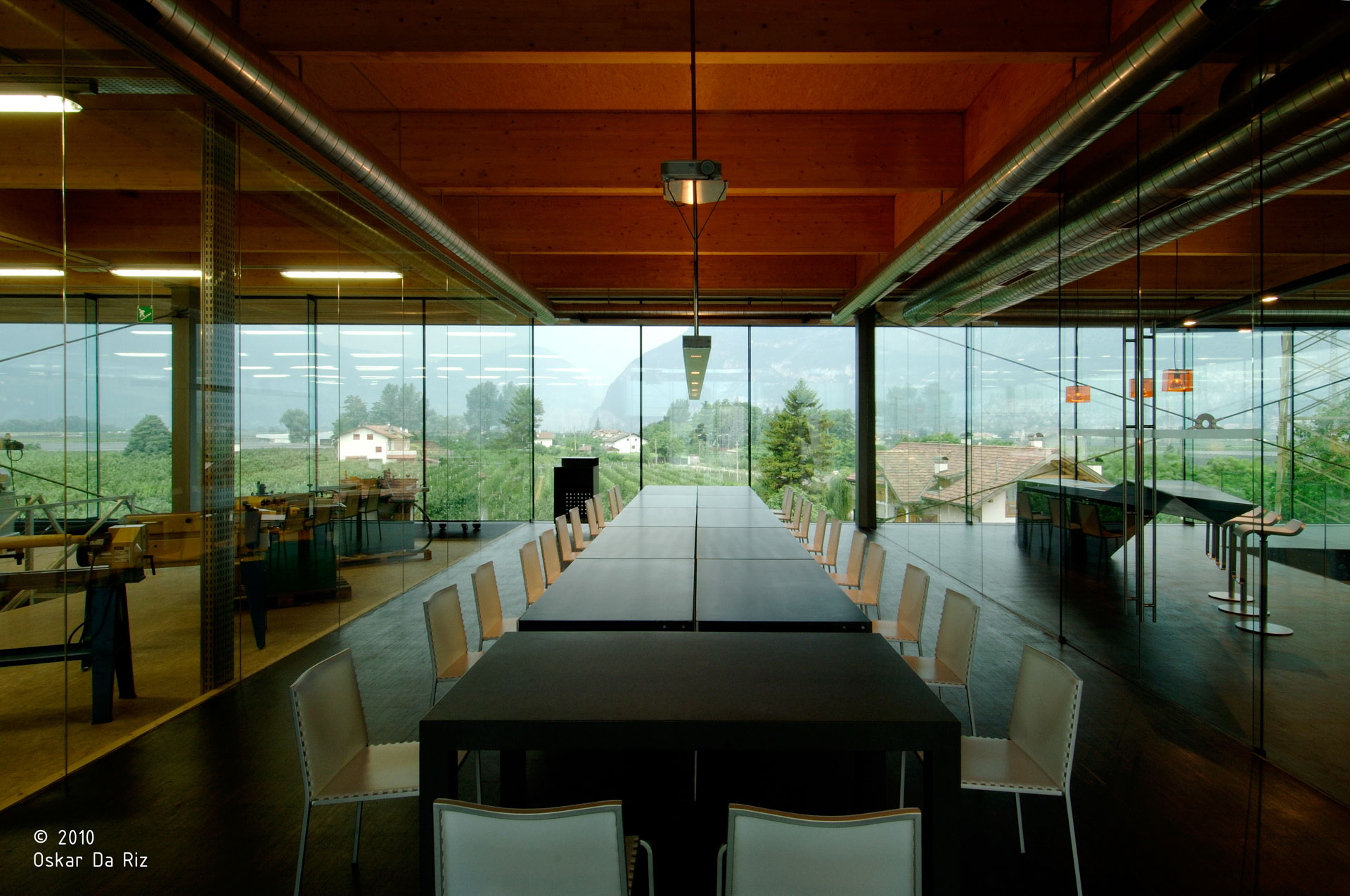 Rothoblass; Kurtatsch; Headquarters; Büros; Baumaterialien; Glas; Betonarchitektur; monovolume architecture + design; Architektur Südtirol; Architektur Südtirol; monovolume architects
