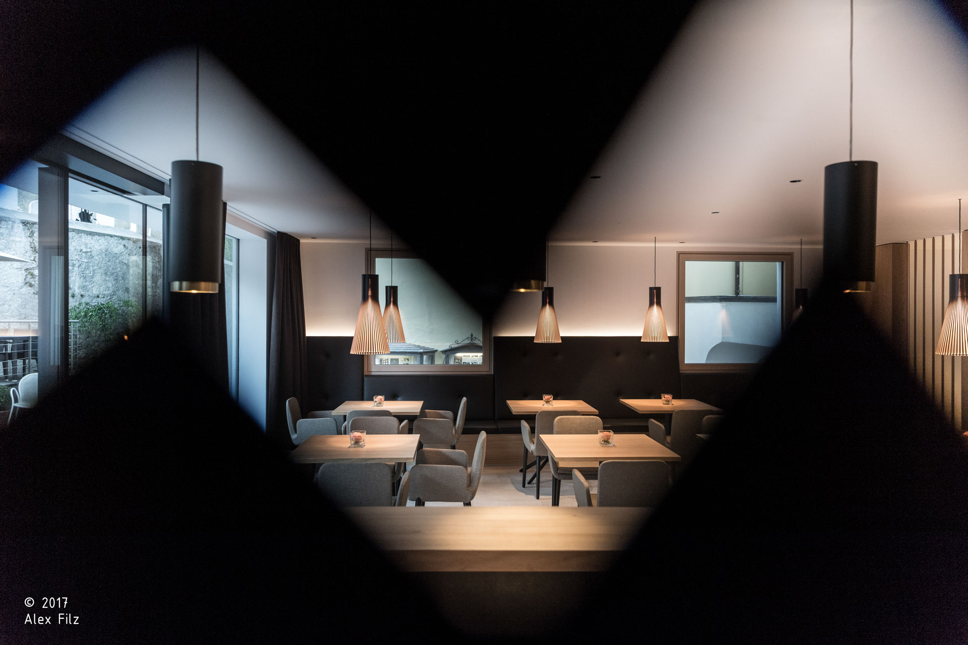 Alpin & Stylehotel DIE SONNE, Parcines; infinitypool; piscina; Tradizioni; Archittura alpina, hotel, vacanza a merano e dintorni; relax; monovolume architecture + design; architettura Alto Adige; architettura moderna; monovolume architetti