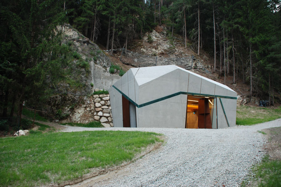 centrale idroelettrica Winnebach; Villetta; Centrale idroelettrica; Infrastruttura; costruzione in cemento vetro e accaio, societá consortile srl; Alperia; acqua; energia elettrica; monovolume architecture + design; architettura Alto Adige; architettura moderna; monovolume architetti