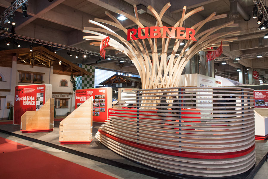 Rubner stand espositivo; MADE expo 2012; Milano; monovolume architecture + design; architettura Alto Adige; architettura moderna; monovolume architetti, stand fieristico; interior design